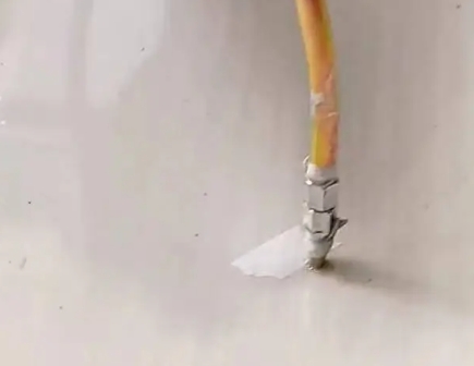 银州瓷砖空鼓维修公司专业解答在瓷砖铺贴过程中，如果使用的砂料过粗（如全部使用了粗砂），可能会导致以下问题